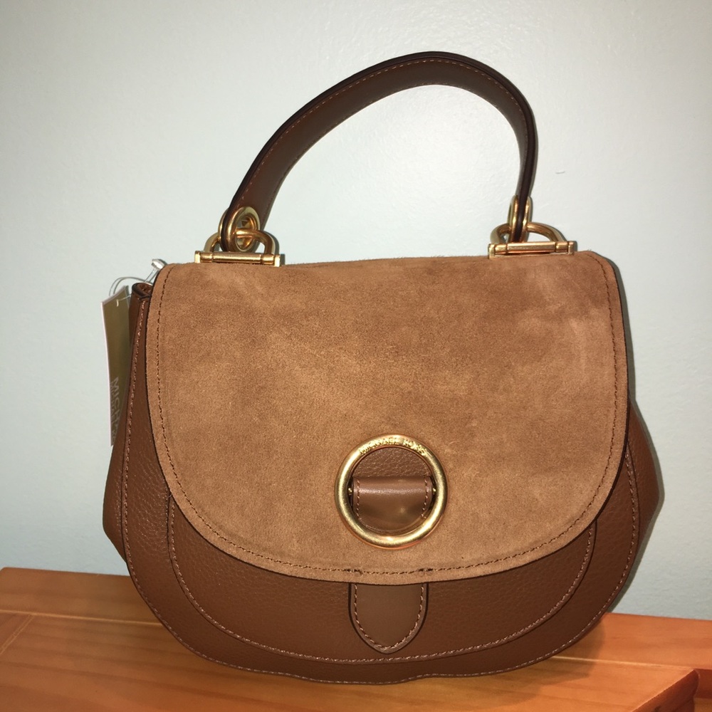 💯% Authentic Michael Kors Isadore messenger